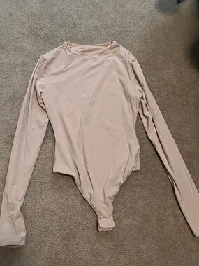 FITS EVERYBODY LONG SLEEVE CREW NECK BODYSUIT | COCOA MICA